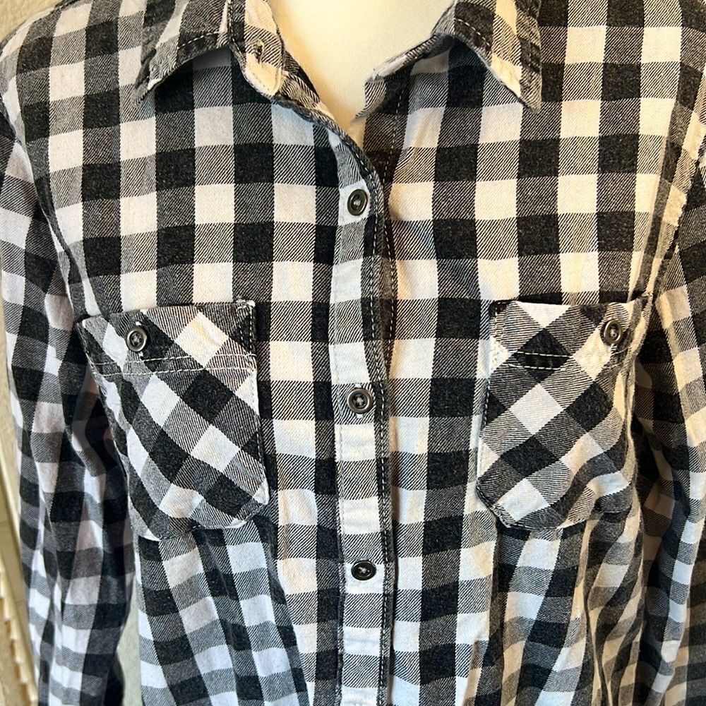 Vanilla Star Ladies Button Down Long Sleeve Plaid Shirt ~ Size Large - Picture 3 of 6